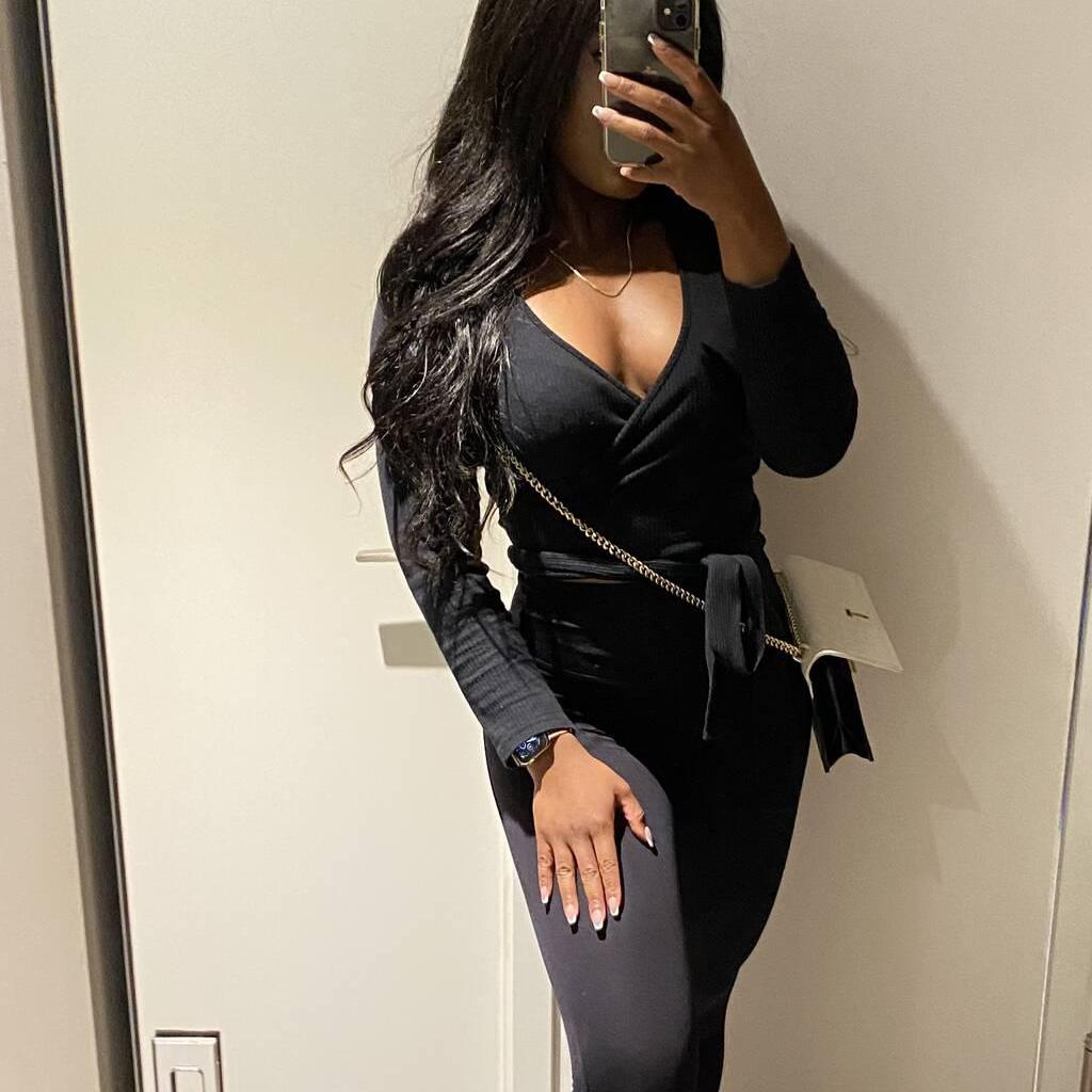 Mademoiselle Néla is Female Escorts. | Toronto | Ontario | Canada | canadapleasure.com 