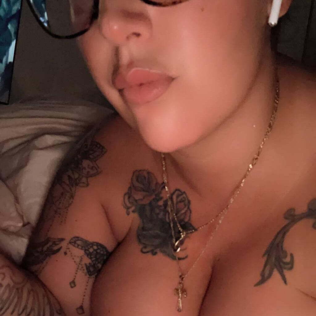 Alicia ONLINE is Female Escorts. | Yellowknife | Northwest Territories | Canada | canadapleasure.com 