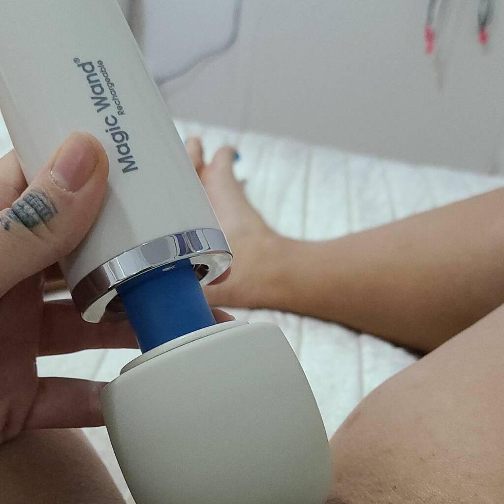 Alicia ONLINE is Female Escorts. | Yellowknife | Northwest Territories | Canada | canadapleasure.com 