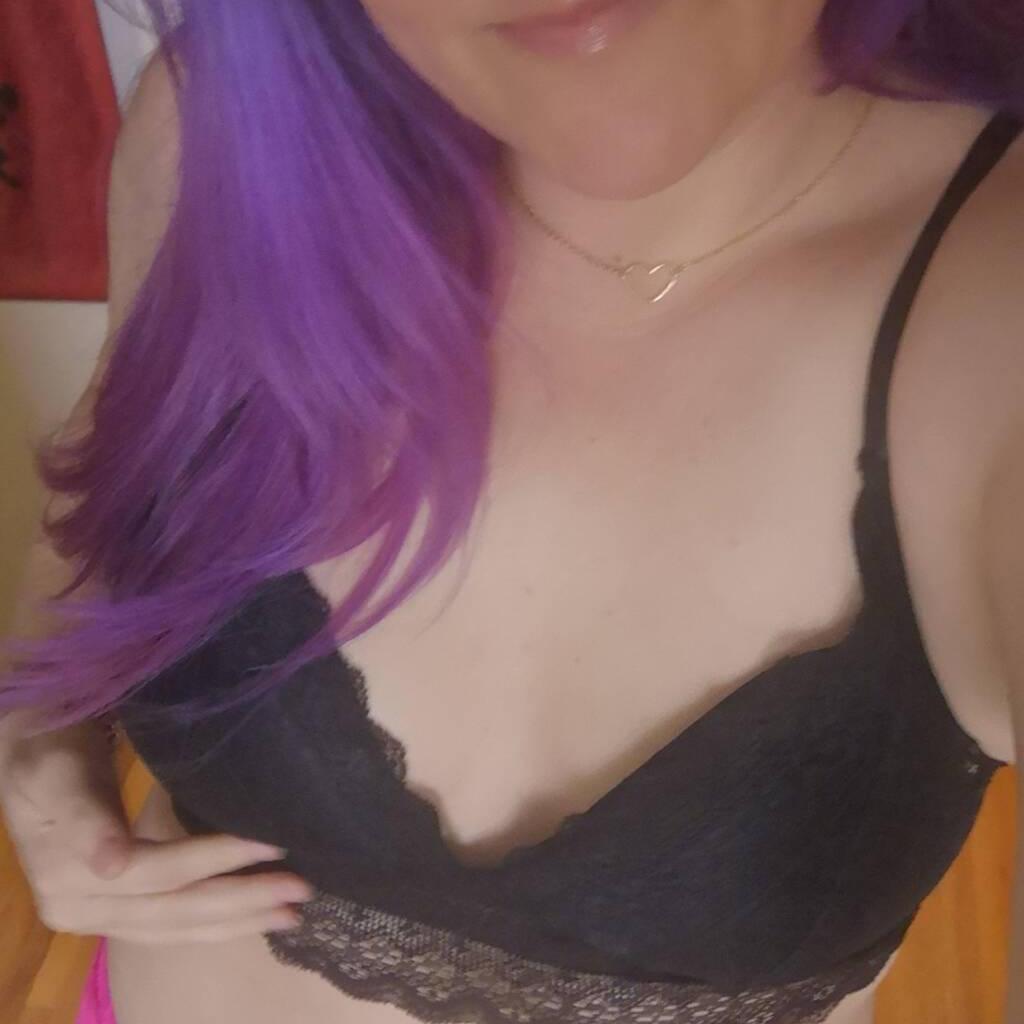 Darling is Female Escorts. | Medicine Hat | Alberta | Canada | canadapleasure.com 