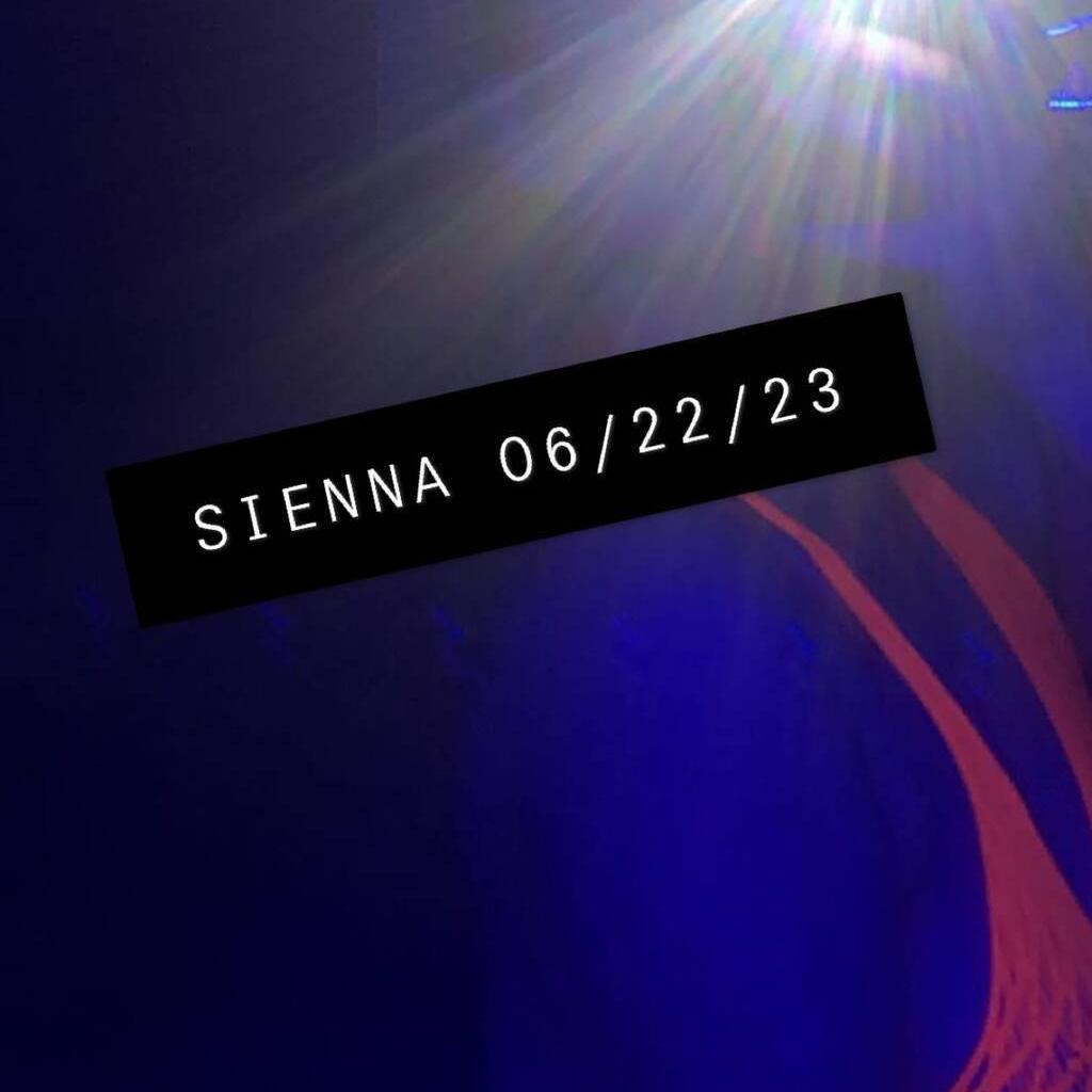 Sienna is Female Escorts. | St. John | New Brunswick | Canada | canadapleasure.com 