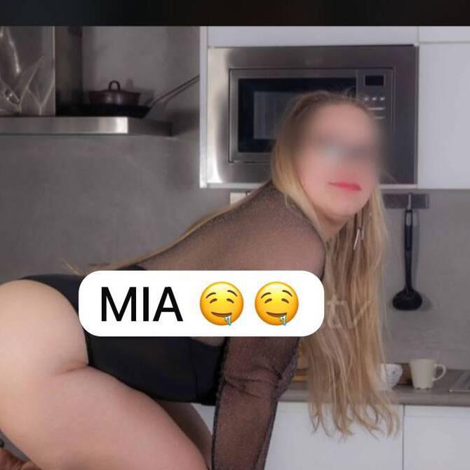 Mia is Female Escorts. | Toronto | Ontario | Canada | canadapleasure.com 