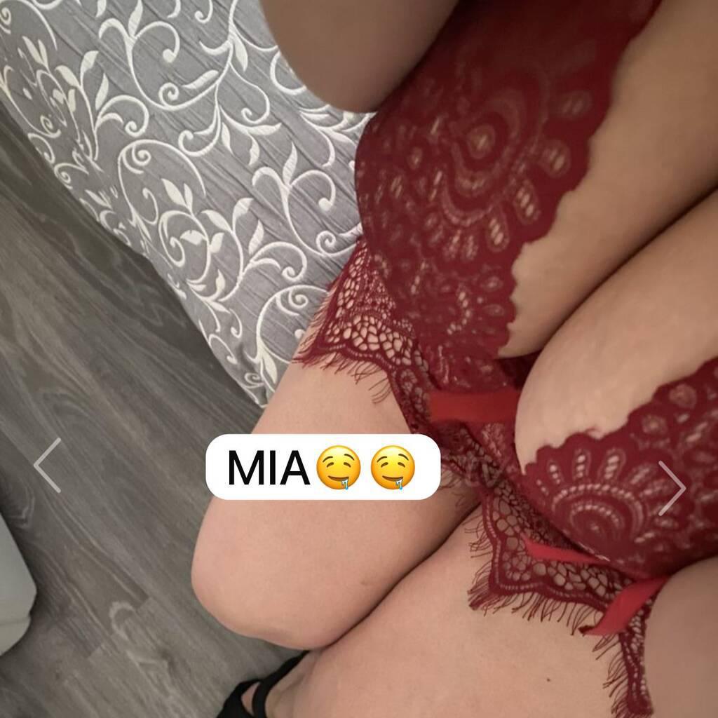 Mia is Female Escorts. | Toronto | Ontario | Canada | canadapleasure.com 