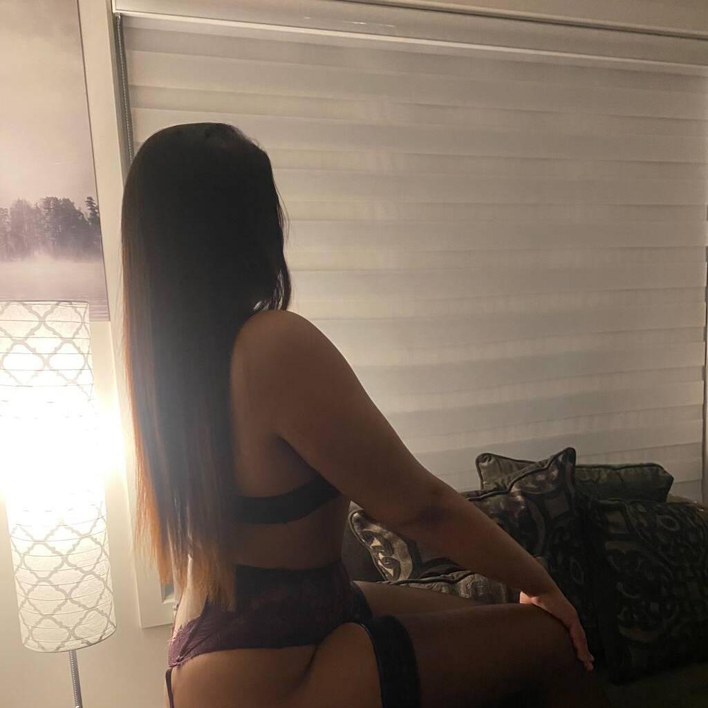 Veronica Vasquez is Female Escorts. | Hamilton | Ontario | Canada | canadapleasure.com 