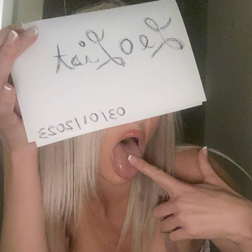 Blondie is Female Escorts. | Kitchener | Ontario | Canada | canadapleasure.com 