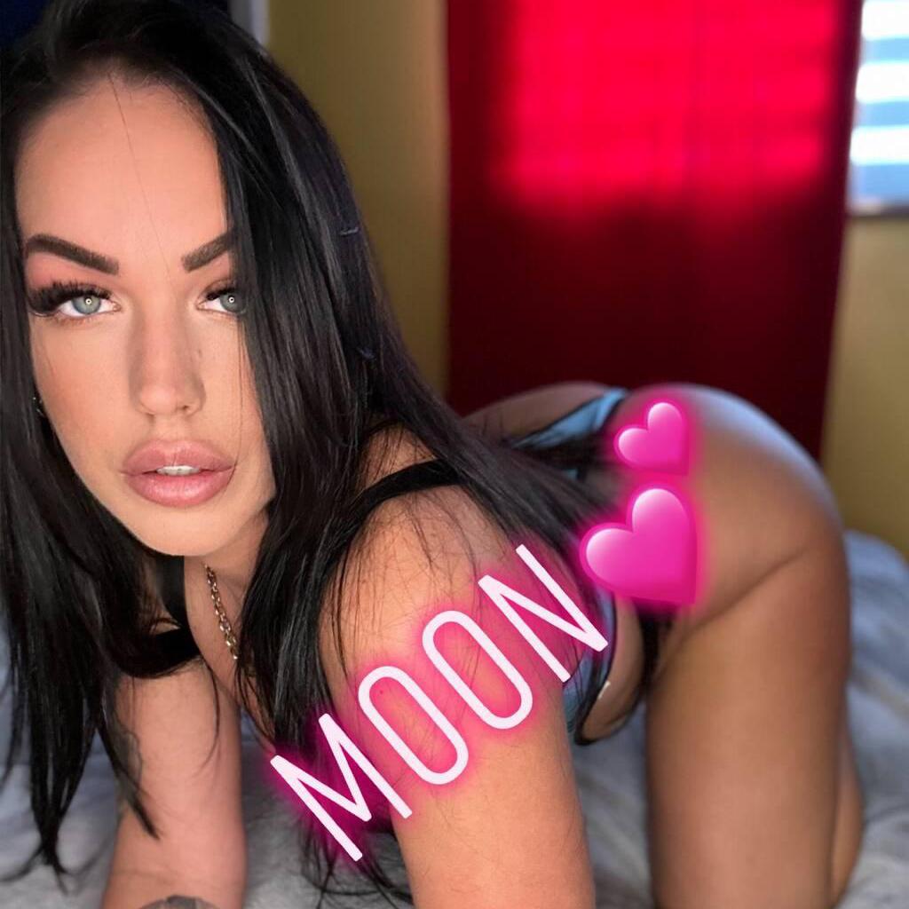 moon is Female Escorts. | Niagara | Ontario | Canada | canadapleasure.com 