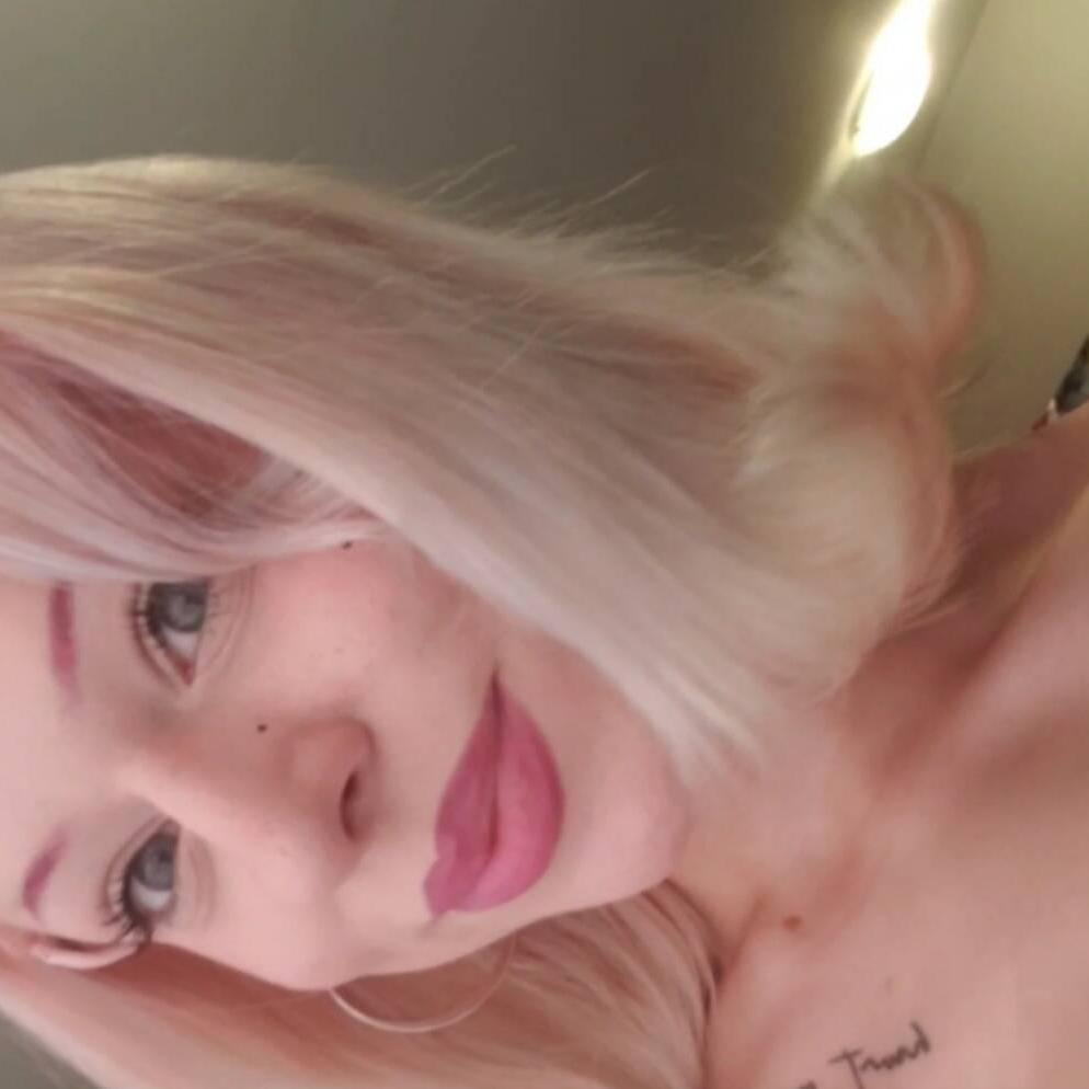 PEACH: PETITE PIXIE is Female Escorts. | Montreal | Quebec | Canada | canadapleasure.com 