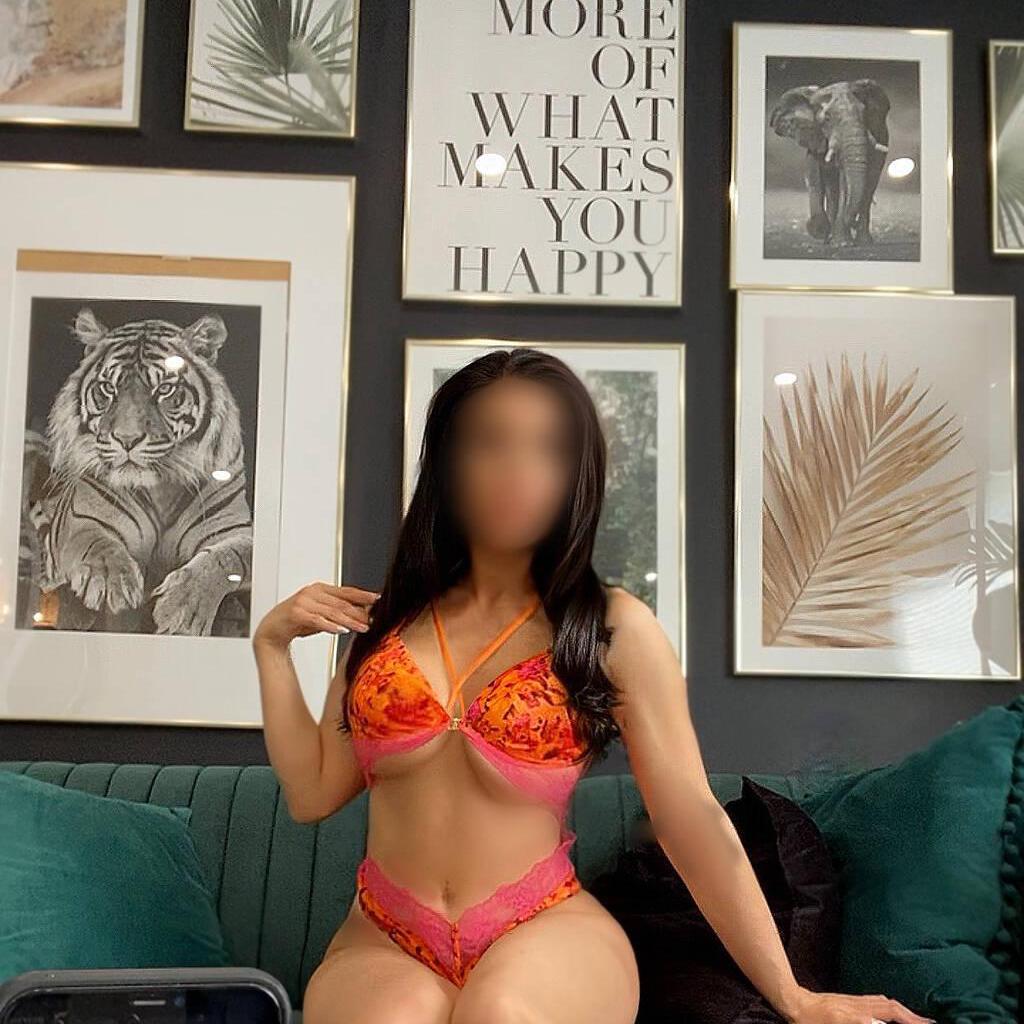 Cynthia is Female Escorts. | Calgary | Alberta | Canada | canadapleasure.com 