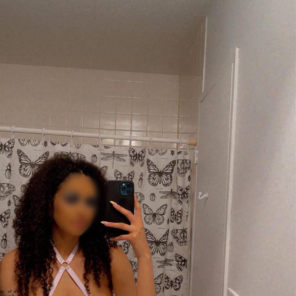 Nadia baby is Female Escorts. | Kitchener | Ontario | Canada | canadapleasure.com 