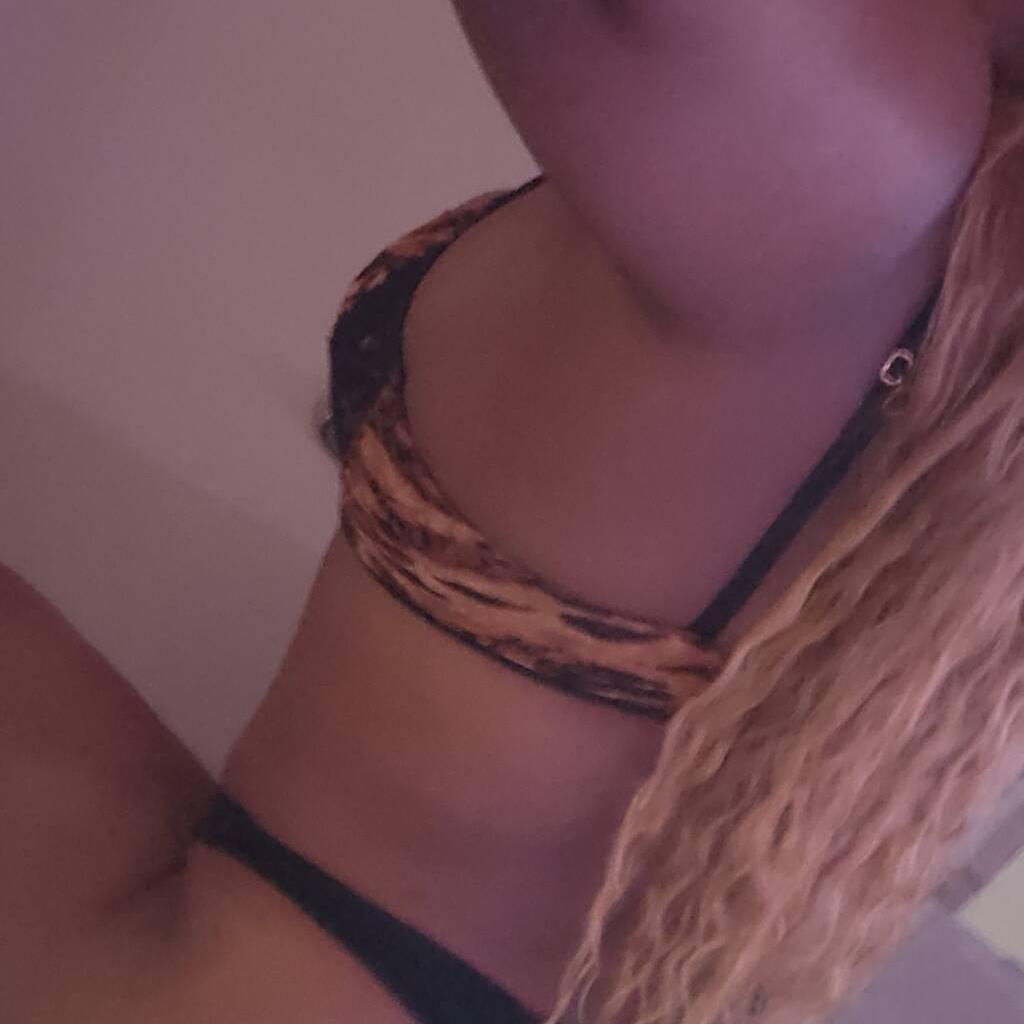 Jessy is Female Escorts. | Regina | Saskatchewan | Canada | canadapleasure.com 