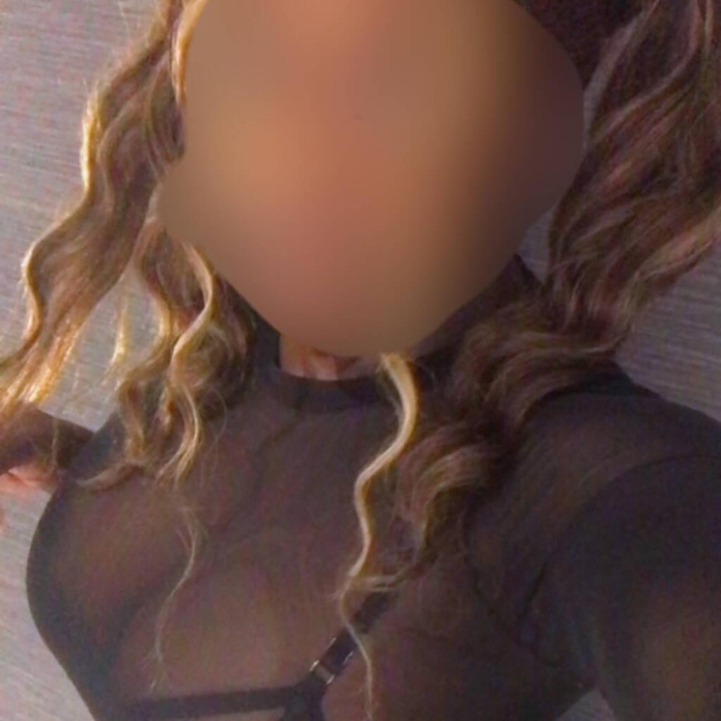 Sarah 647.497.0289 is Female Escorts. | Saguenay | Quebec | Canada | canadapleasure.com 