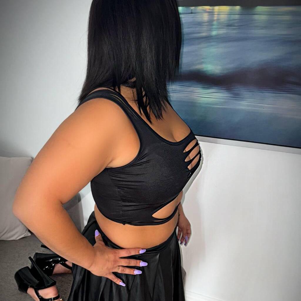 Sara is Female Escorts. | Montreal | Quebec | Canada | canadapleasure.com 