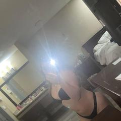 Emily is Female Escorts. | Abbotsford | British Columbia | Canada | canadapleasure.com 