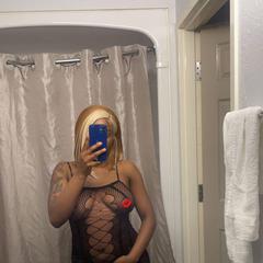 Laura is Female Escorts. | Edmonton | Alberta | Canada | canadapleasure.com 