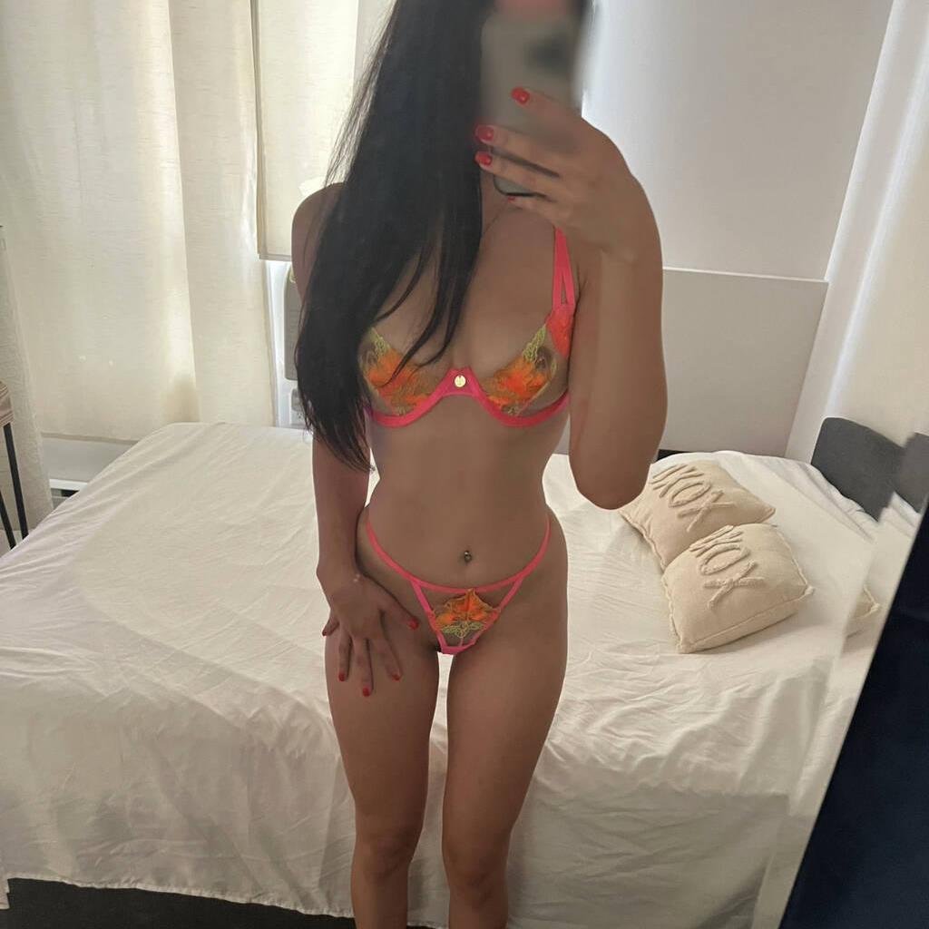 mya is Female Escorts. | Hamilton | Ontario | Canada | canadapleasure.com 