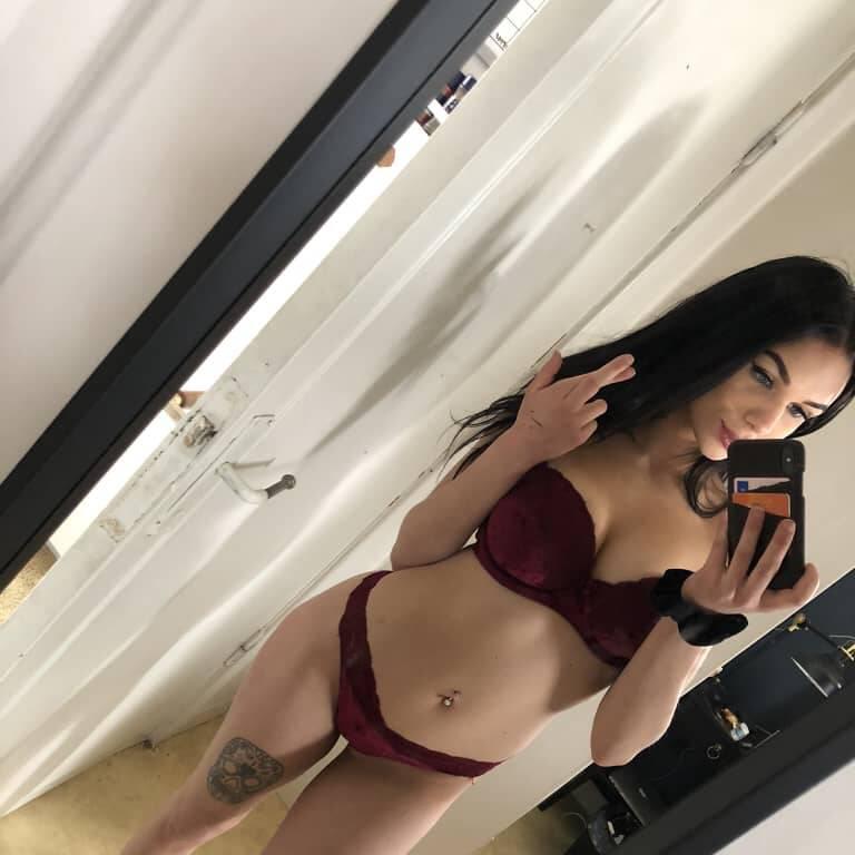 Kristen is Female Escorts. | Ottawa | Ontario | Canada | canadapleasure.com 