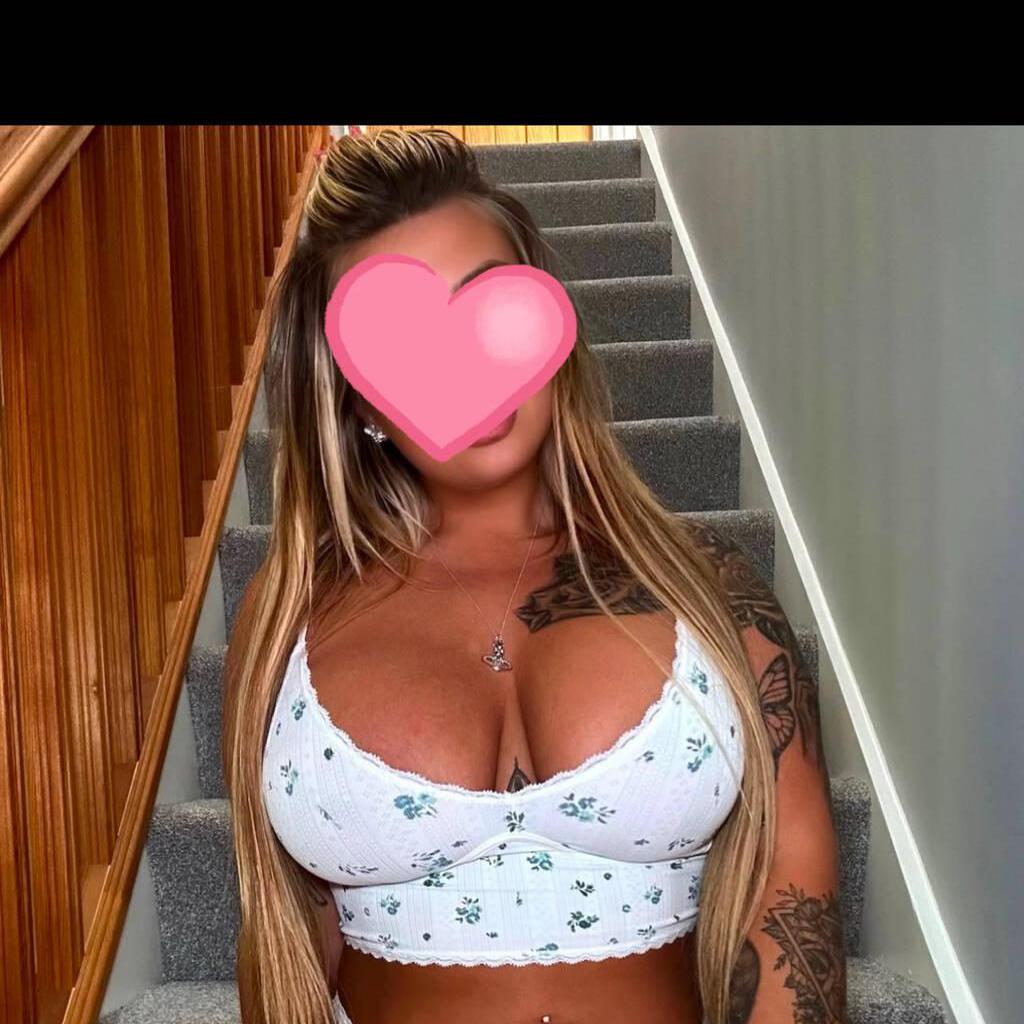 Cara is Female Escorts. | Edmonton | Alberta | Canada | canadapleasure.com 