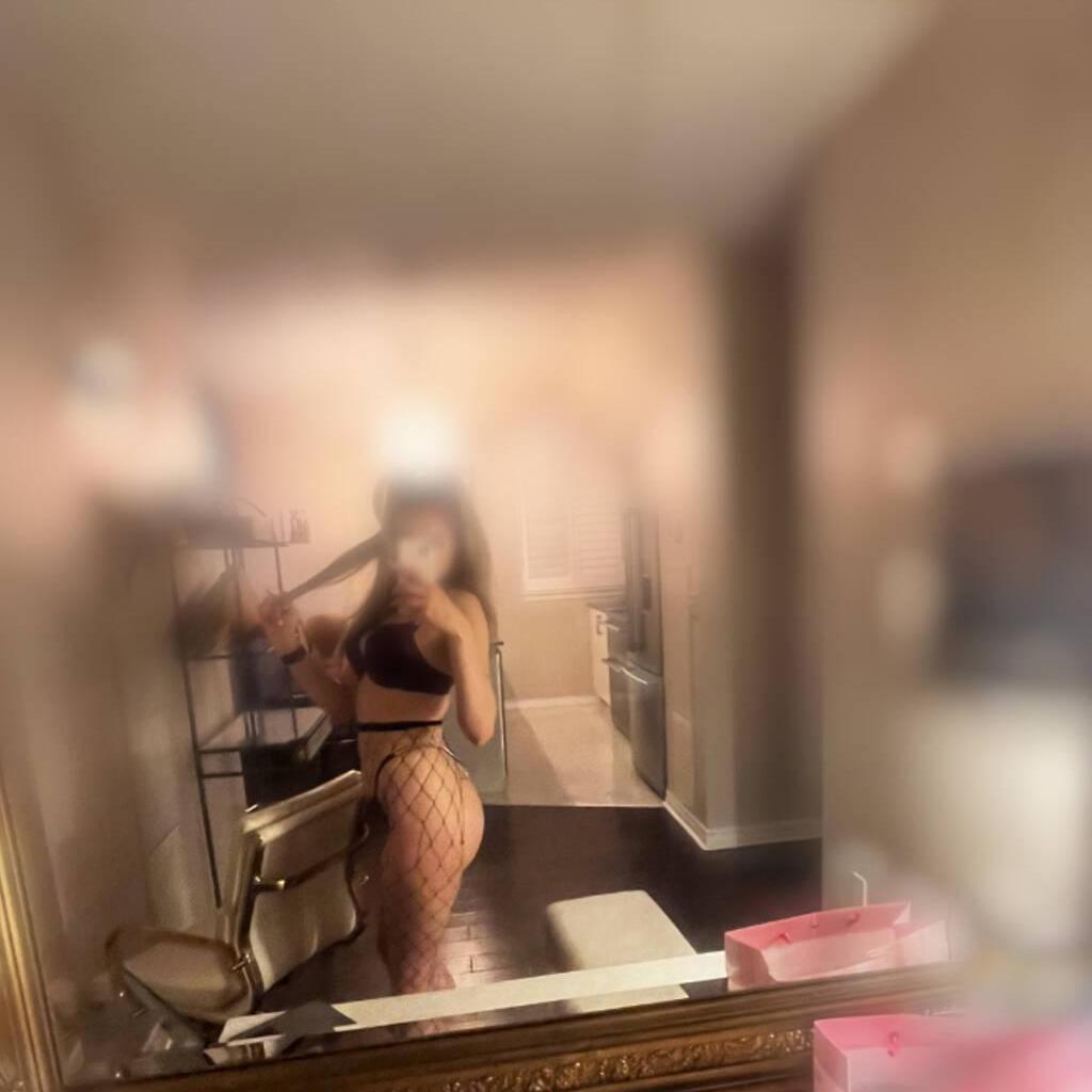 Erica is Female Escorts. | Owen Sound | Ontario | Canada | canadapleasure.com 