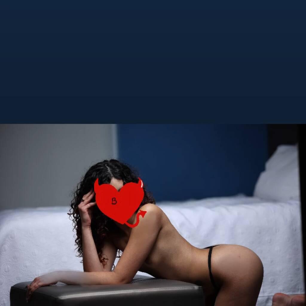 Milla is Female Escorts. | Hamilton | Ontario | Canada | canadapleasure.com 