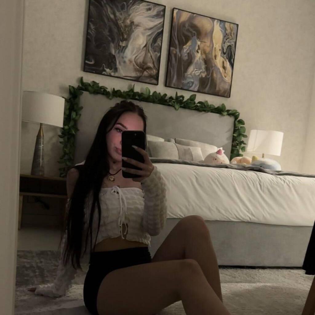 Laura is Female Escorts. | Medicine Hat | Alberta | Canada | canadapleasure.com 