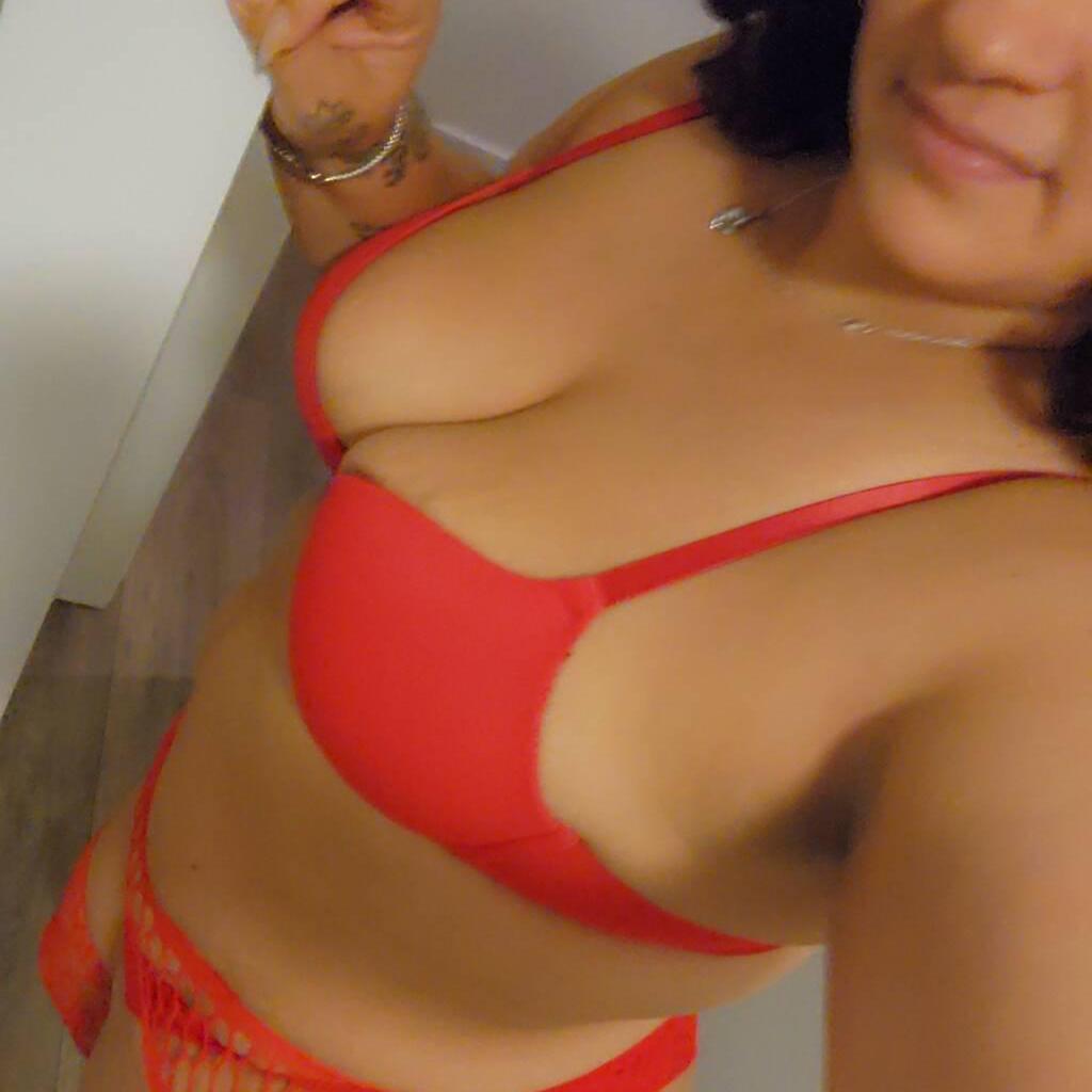 Jasmine is Female Escorts. | Barrie | Ontario | Canada | canadapleasure.com 