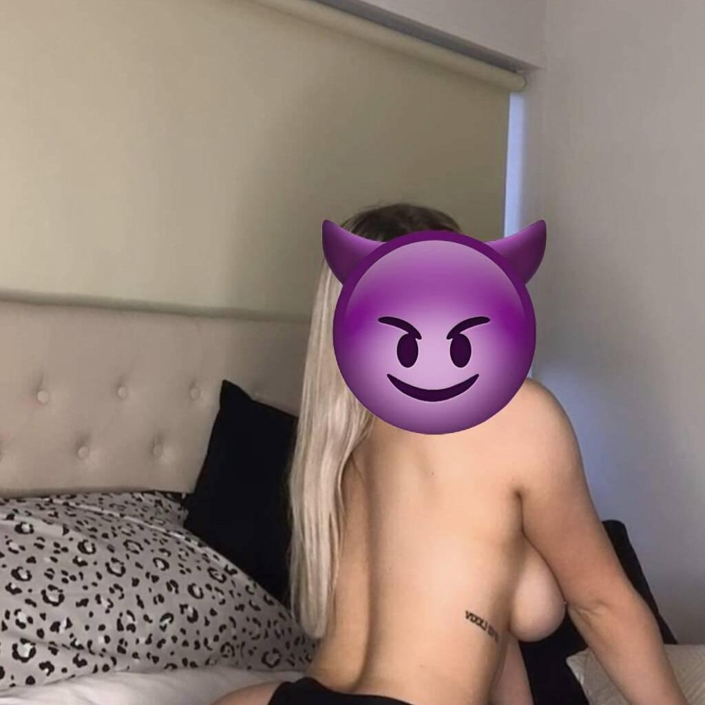 A R I A N A is Female Escorts. | St. John | New Brunswick | Canada | canadapleasure.com 