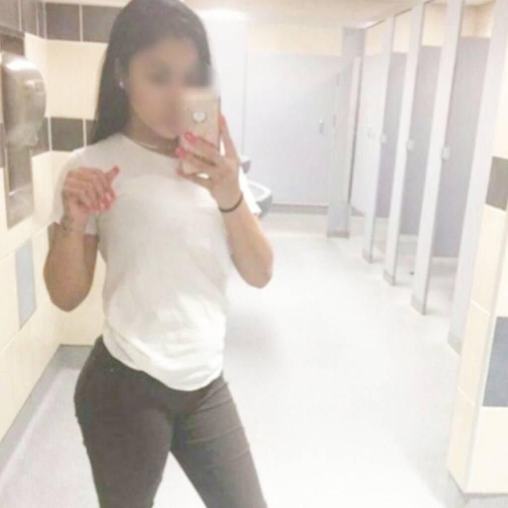 POCA*5'0-36D-119lbs*CASH is Female Escorts. | Saguenay | Quebec | Canada | canadapleasure.com 