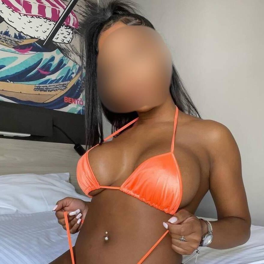 
                        Pearl
                     is Female Escorts. | Ft Mcmurray | Alberta | Canada | canadapleasure.com 