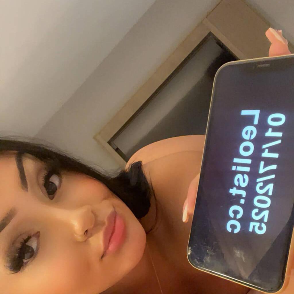 
                        Vv
                     is Female Escorts. | Vancouver | British Columbia | Canada | canadapleasure.com 