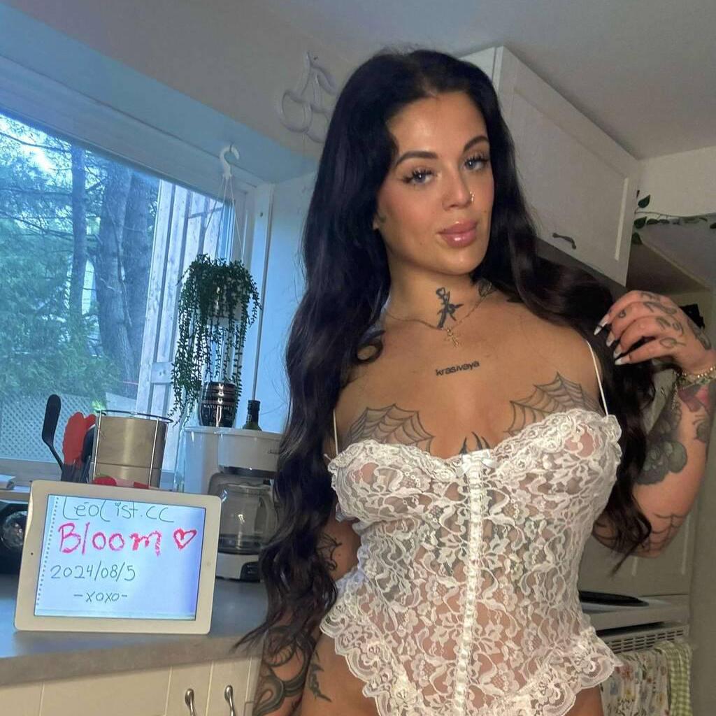 
                        CASH/NO DEPOSIT
                     is Female Escorts. | Niagara | Ontario | Canada | canadapleasure.com 