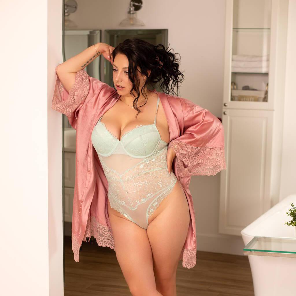 
                        Ivy Blossom
                     is Female Escorts. | Saguenay | Quebec | Canada | canadapleasure.com 