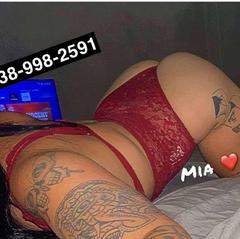 
                        Mia
                     is Female Escorts. | Montreal | Quebec | Canada | canadapleasure.com 