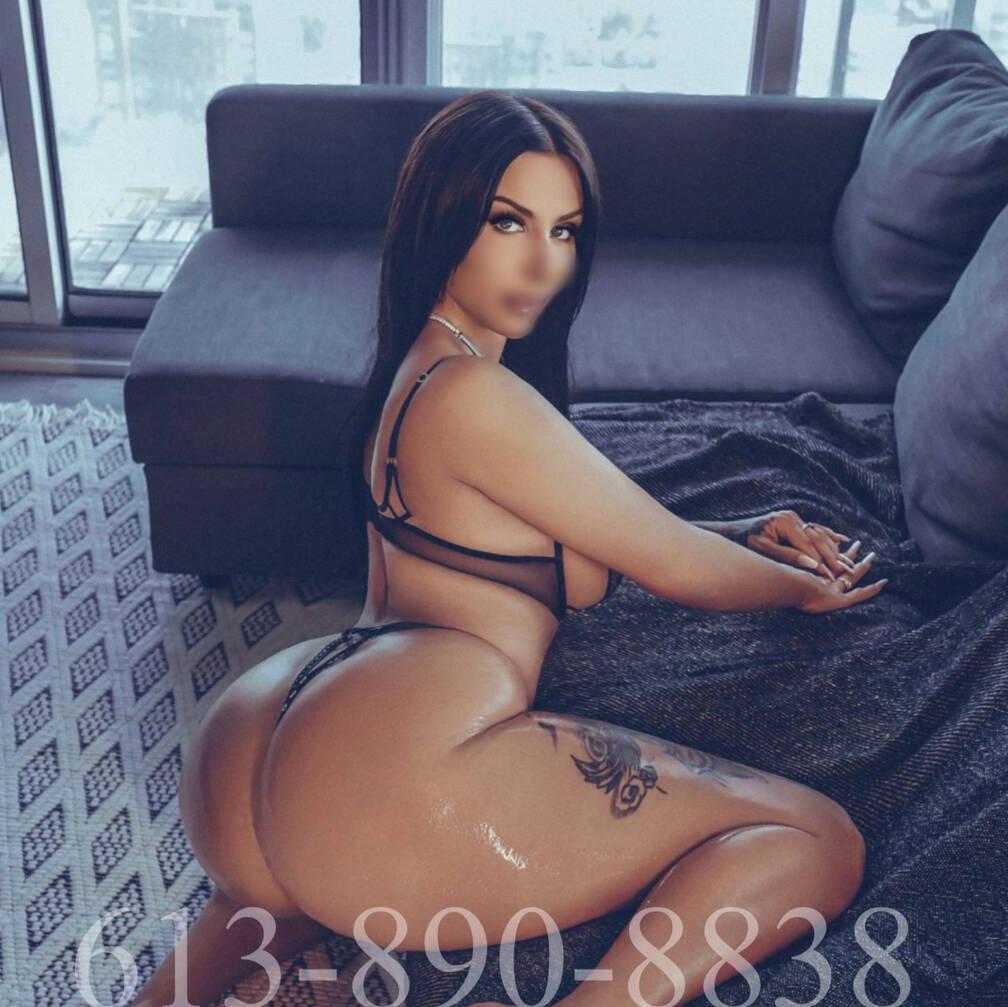 
                        Naomie-STONEY CREEK
                     is Female Escorts. | Hamilton | Ontario | Canada | canadapleasure.com 