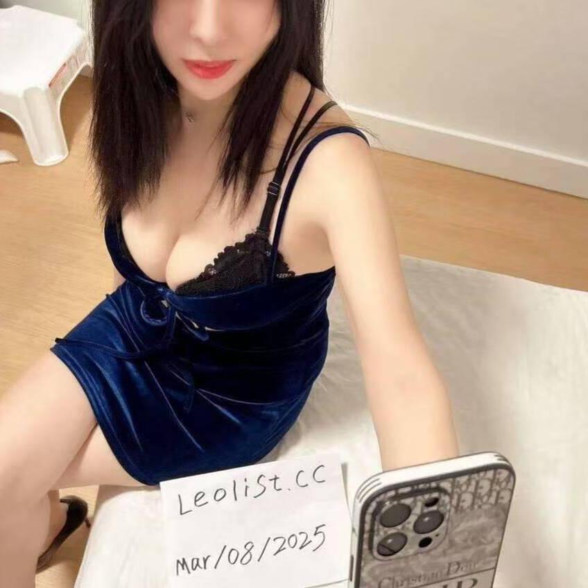 
                        Lucky
                     is Female Escorts. | Edmonton | Alberta | Canada | canadapleasure.com 