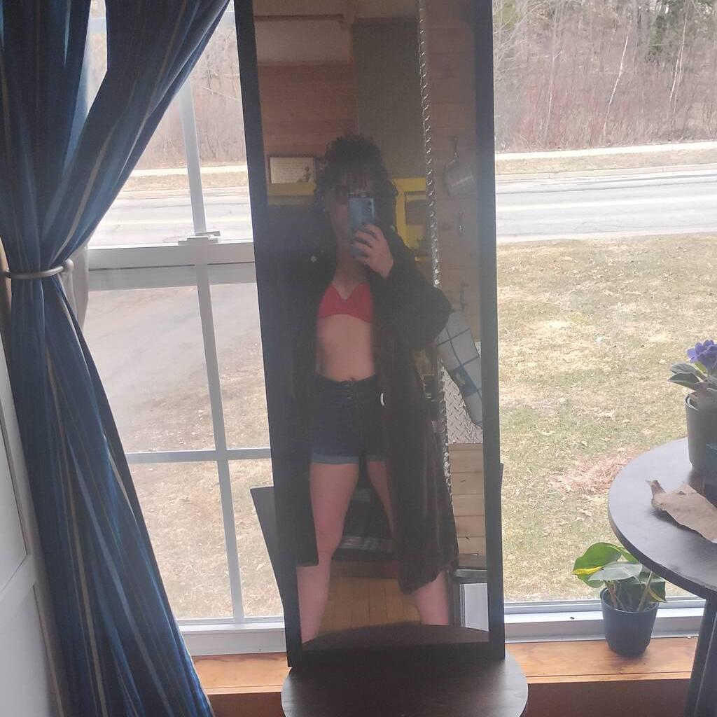 
                        Dee
                     is Female Escorts. | Fredericton | New Brunswick | Canada | canadapleasure.com 