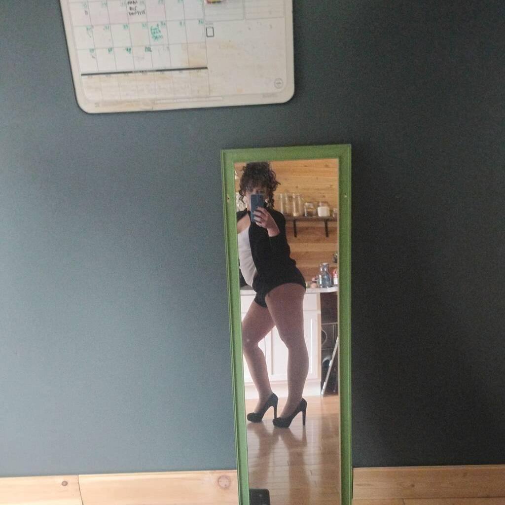 
                        Dee
                     is Female Escorts. | Fredericton | New Brunswick | Canada | canadapleasure.com 