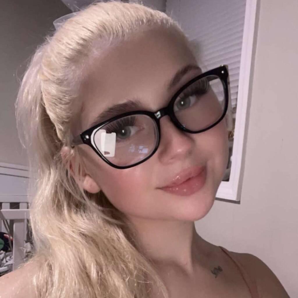 
                        Leila
                     is Female Escorts. | Fredericton | New Brunswick | Canada | canadapleasure.com 