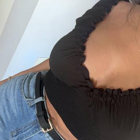 
                        www.toannalee.com
                     is Female Escorts. | Edmonton | Alberta | Canada | canadapleasure.com 