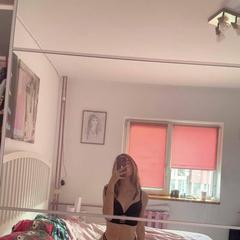 
                        Laura
                     is Female Escorts. | Comox Balley | British Columbia | Canada | canadapleasure.com 