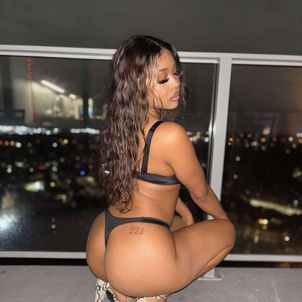 
                        Leyla
                     is Female Escorts. | Yukon | Yukon | Canada | canadapleasure.com 