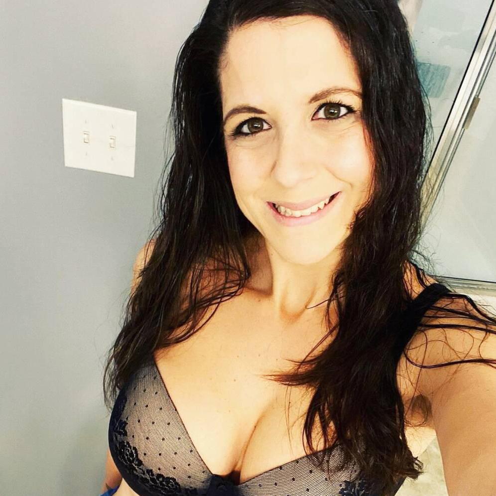
                        Layla
                     is Female Escorts. | Cornwall | Ontario | Canada | canadapleasure.com 