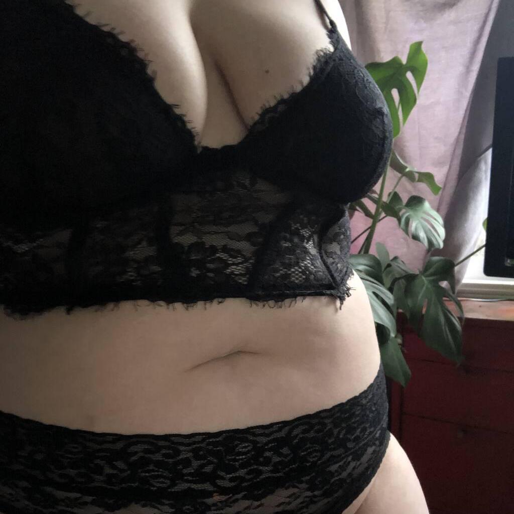 
                        Sid
                     is Female Escorts. | Moncton | New Brunswick | Canada | canadapleasure.com 
