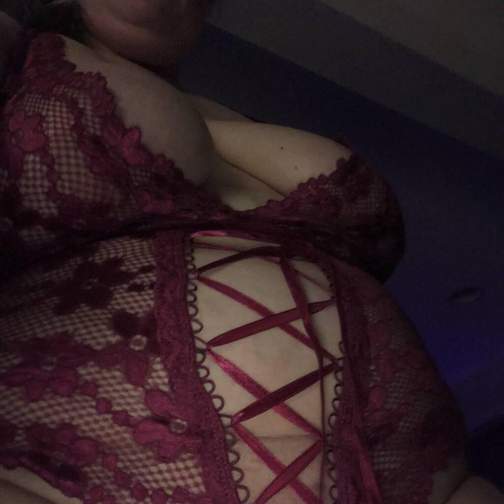 
                        Sid
                     is Female Escorts. | Moncton | New Brunswick | Canada | canadapleasure.com 