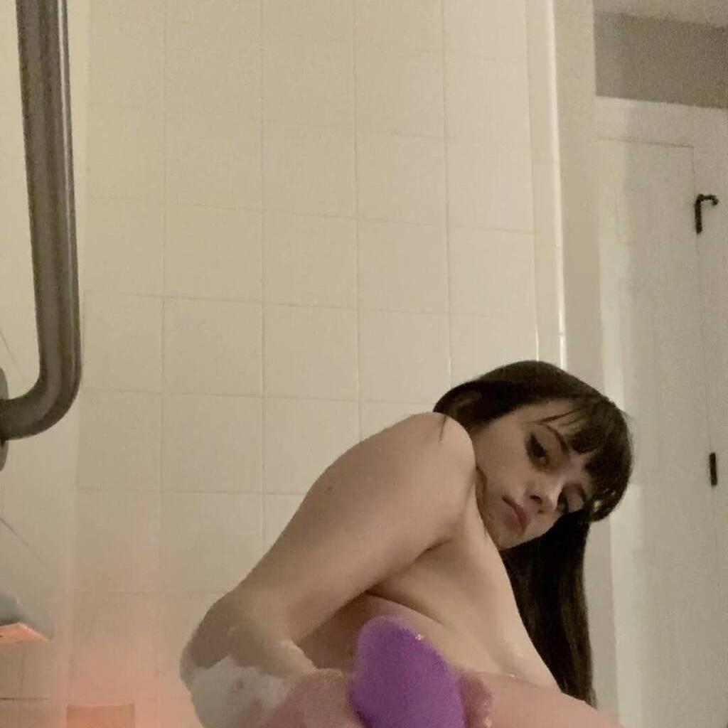 
                        Naughty
                     is Female Escorts. | Cariboo | British Columbia | Canada | canadapleasure.com 