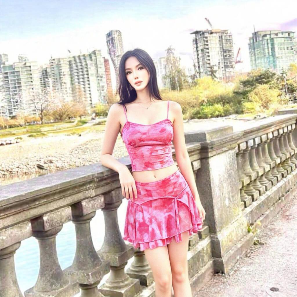 
                        Helen
                     is Female Escorts. | Kamloops | British Columbia | Canada | canadapleasure.com 