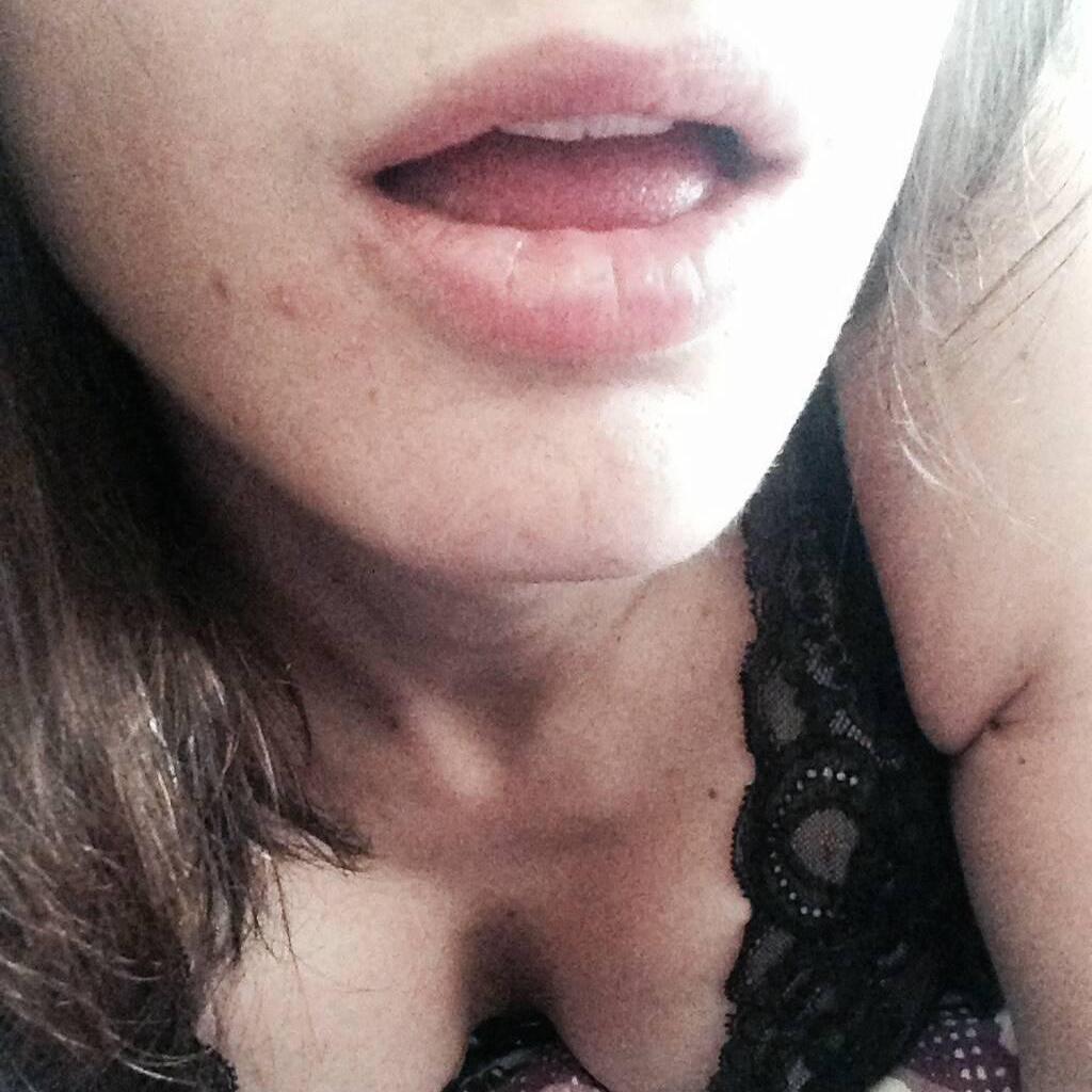 
                        Mrs Robinson
                     is Female Escorts. | Moncton | New Brunswick | Canada | canadapleasure.com 