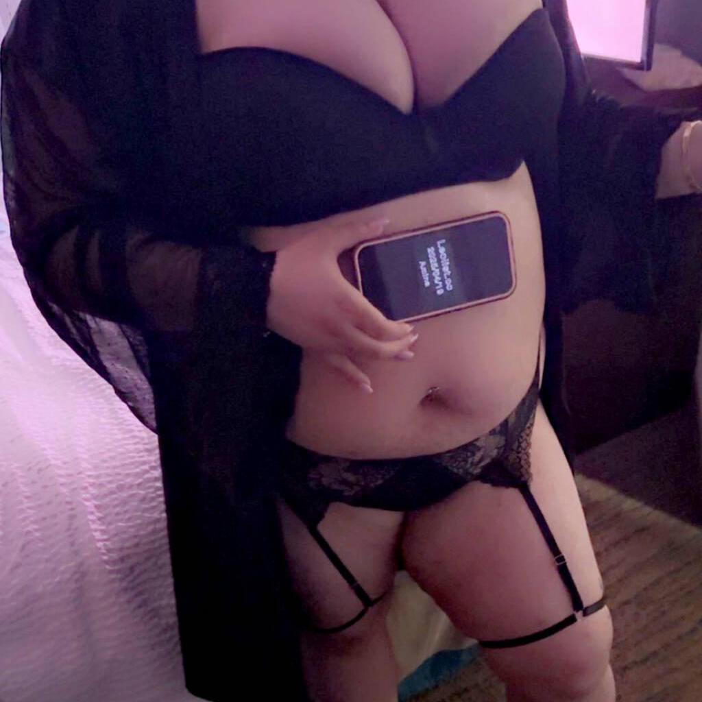 
                        Amina
                     is Female Escorts. | windsor | Ontario | Canada | canadapleasure.com 