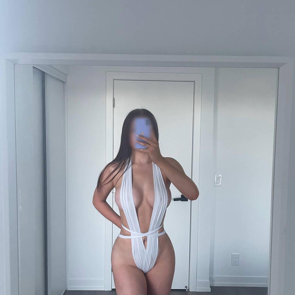 
                        Alexa
                     is Female Escorts. | Calgary | Alberta | Canada | canadapleasure.com 