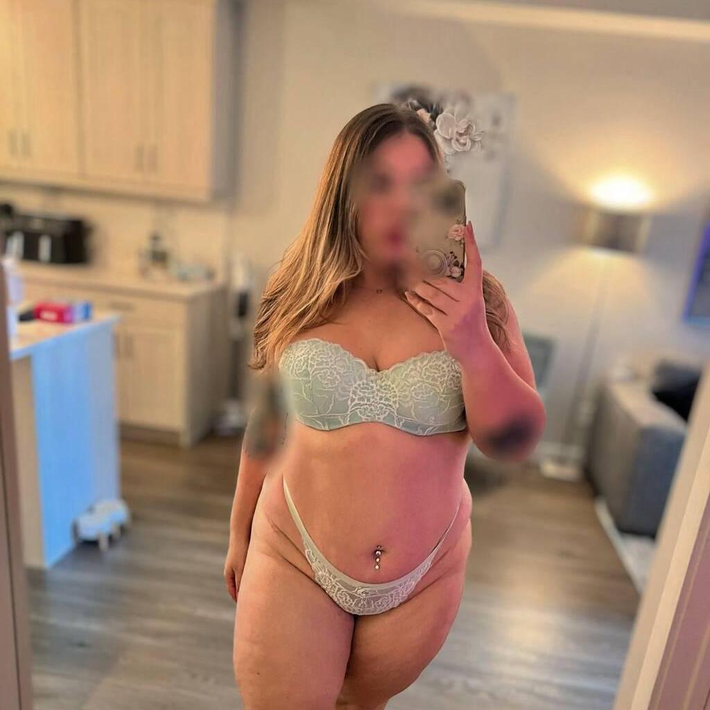 
                        Curvy Ava Rose
                     is Female Escorts. | Kelowna | British Columbia | Canada | canadapleasure.com 