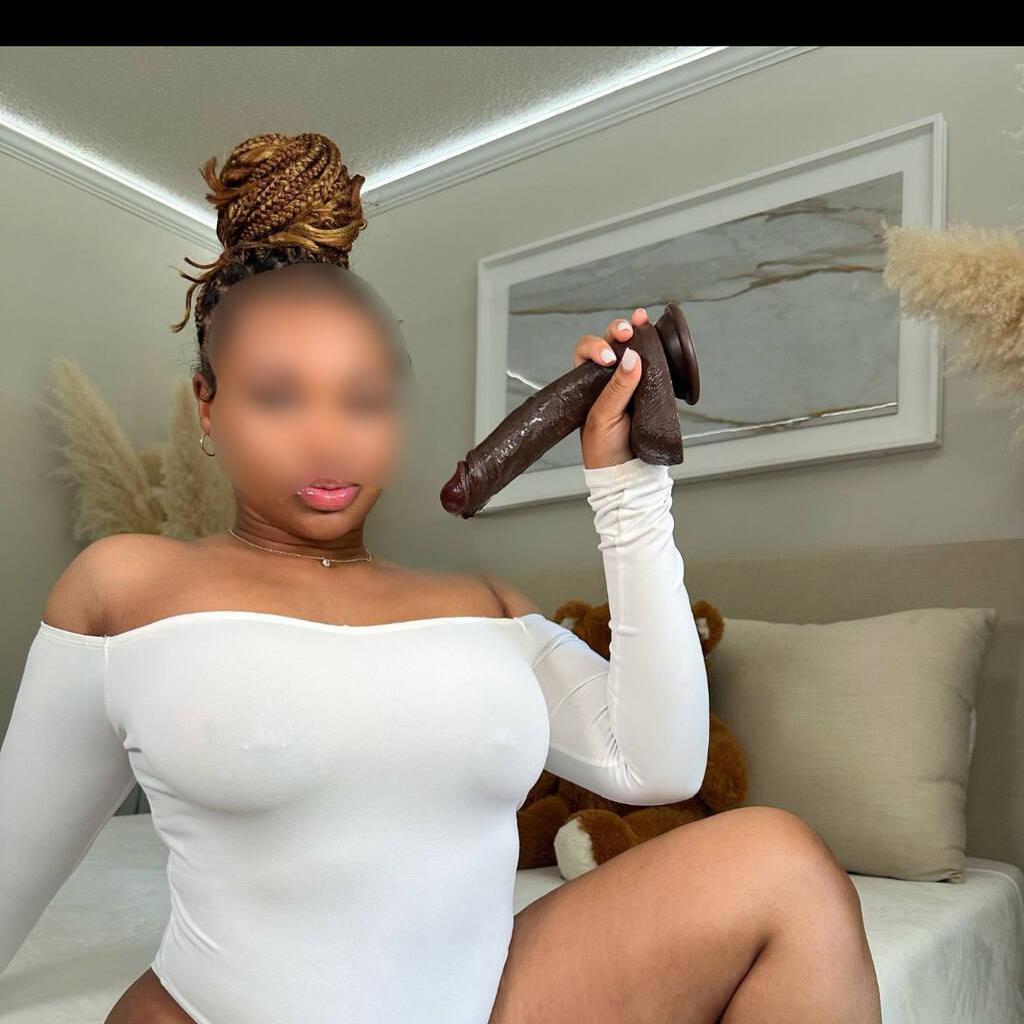 
                        Nina
                     is Female Escorts. | Quebec City | Quebec | Canada | canadapleasure.com 